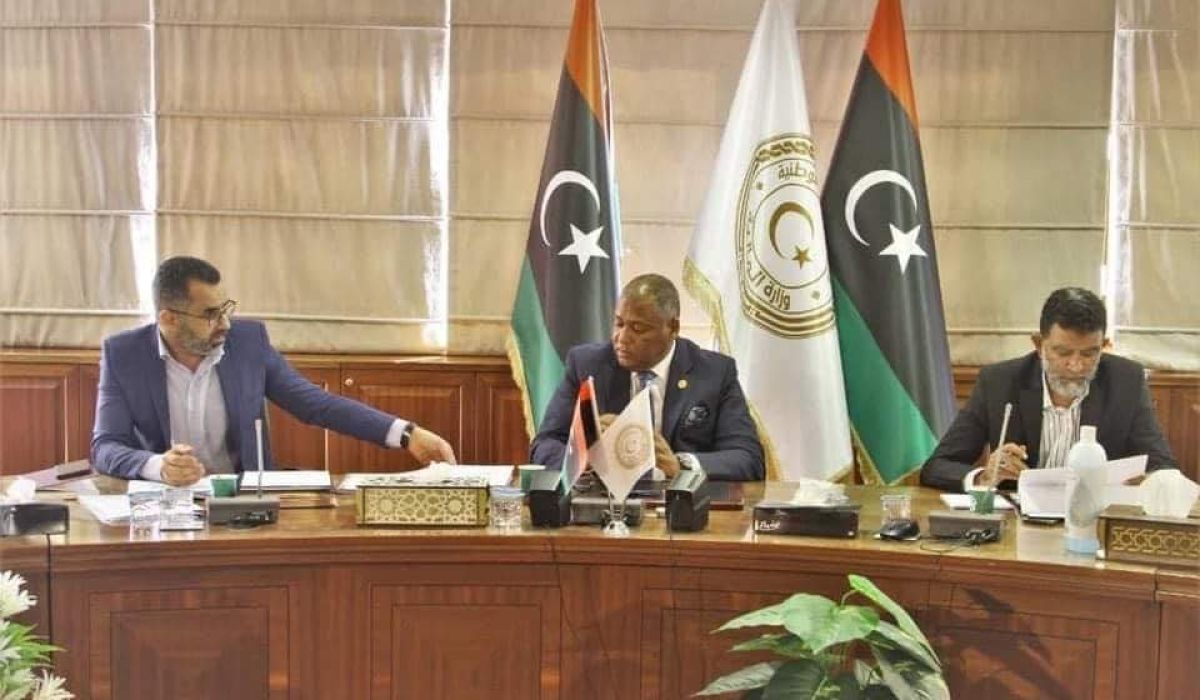 وزير المالية بحكومة الوحدة الوطنية يتابع تجهيز ردود الوزارة على تقرير ديوان المحاسبة