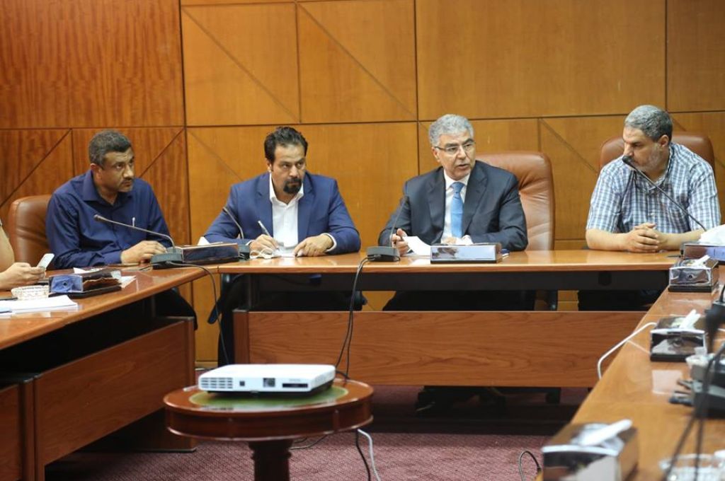 التلوث النفطي يفتك بالثروة الحيوانية والنباتية باجخرة