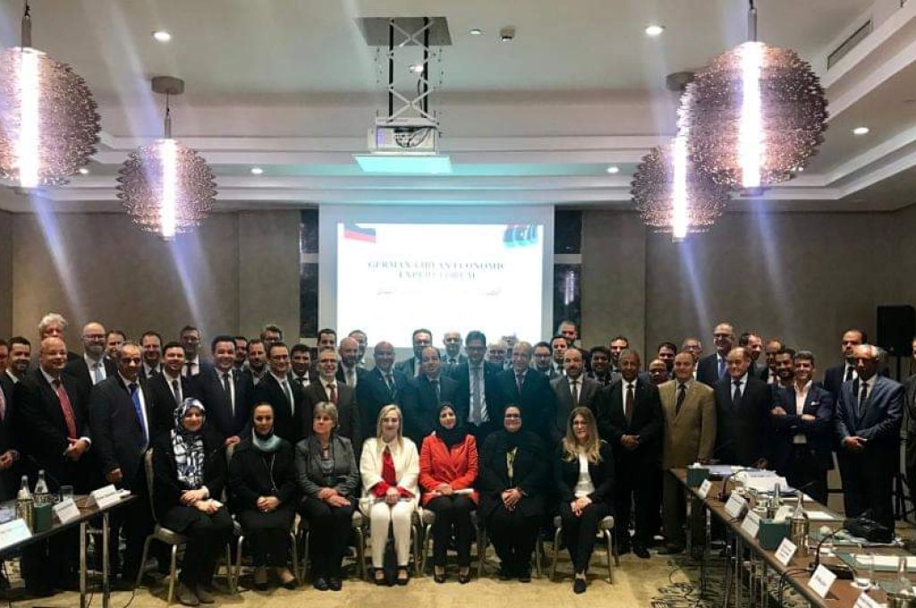 الحكومة الأيرلندية تهدد بسحب الدعم البحري والمالي على خلفية الإساءة للمهاجرين في المتوسط