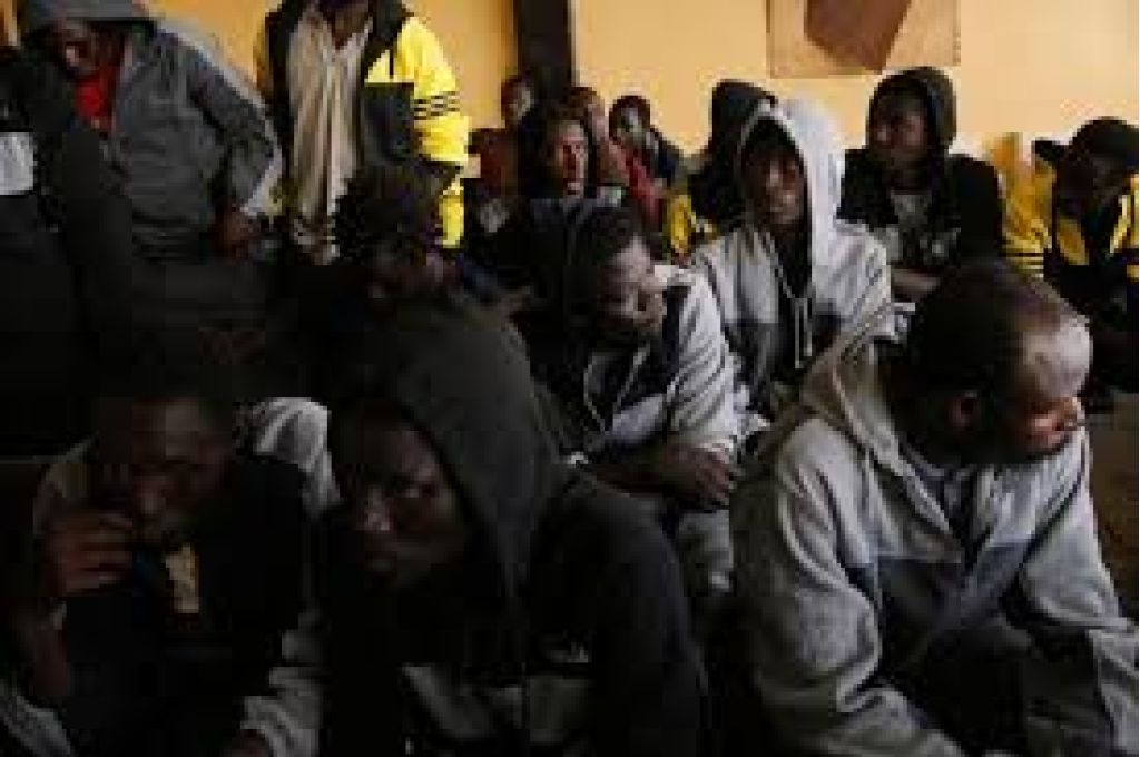 وكيل وزارة المواصلات يطالب المجلس الرئاسي بتوفير مخصصات مالية لصيانة الطرق