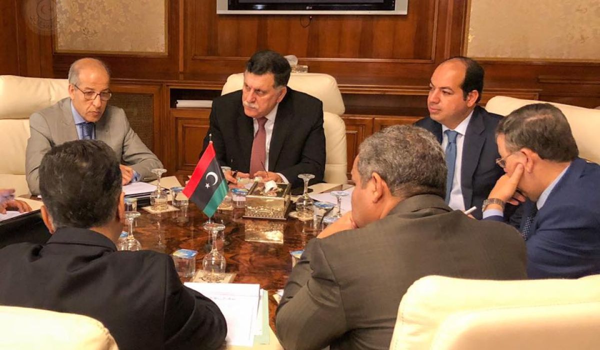 السراج والكبير يؤكدان استكمال الاستعدادات لتنفيذ الإصلاحات الاقتصادية