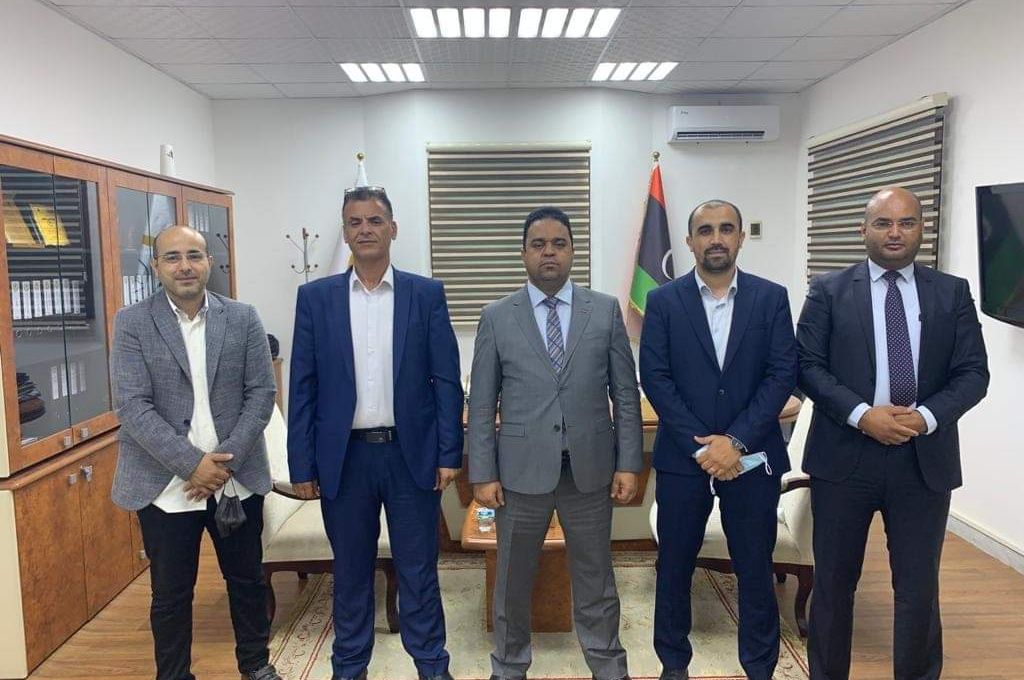 شكشك يجتمع مع وزيرة الشؤون الاجتماعية لمناقشة خطة استكمال مشروعاتها والشروع في برامج تدريبية مشتركة