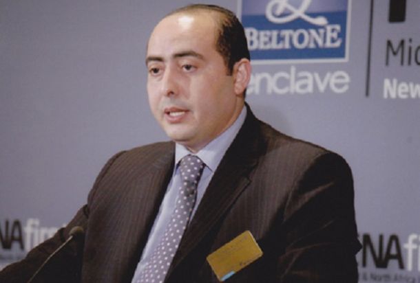 حبارات: بيان المركزي الأخير واتجاه الحكومة للتعايش مع وباء كورونا أهم الأسباب وراء ارتفاع الدولار