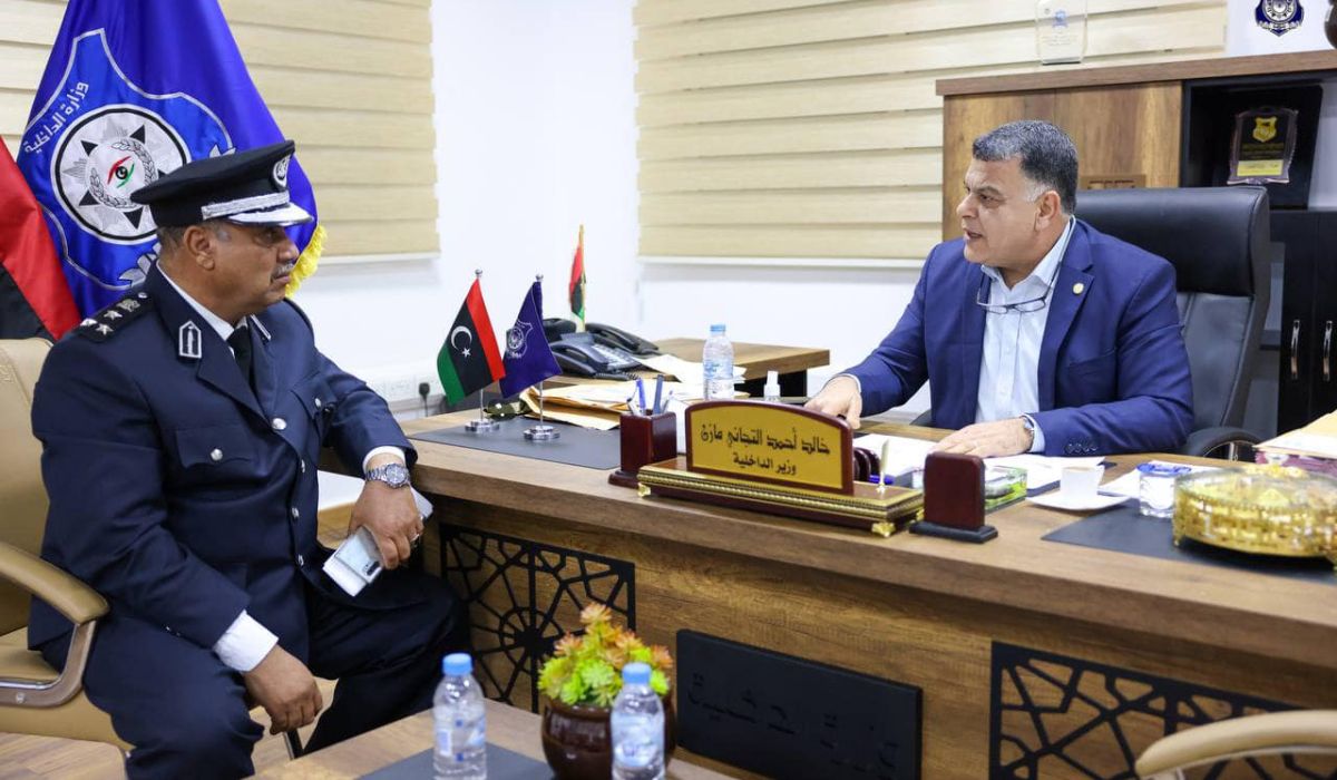 وزير الداخلية يبحث القضايا الخاصة بالإعتداء على مصادر الطاقة الكهربائية
