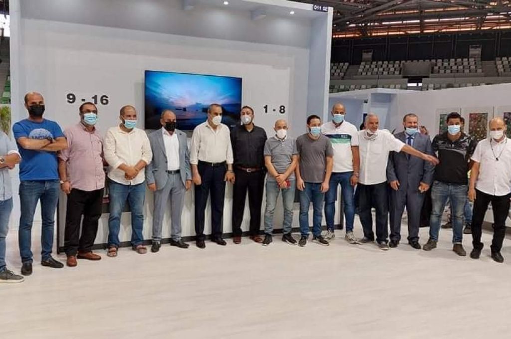 الديوان يقوم بحملة تطعيم ضد فايروس كورونا بمركز المدينة الرياضية