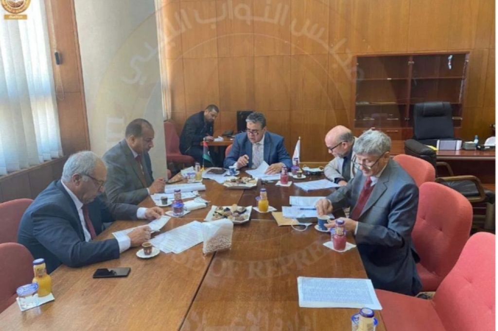 الدولار يسجل إنخفاضا