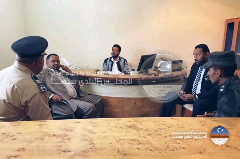 السفير المصري لدى ليبيا يزور شركة الحديد والصلب بمصراتة