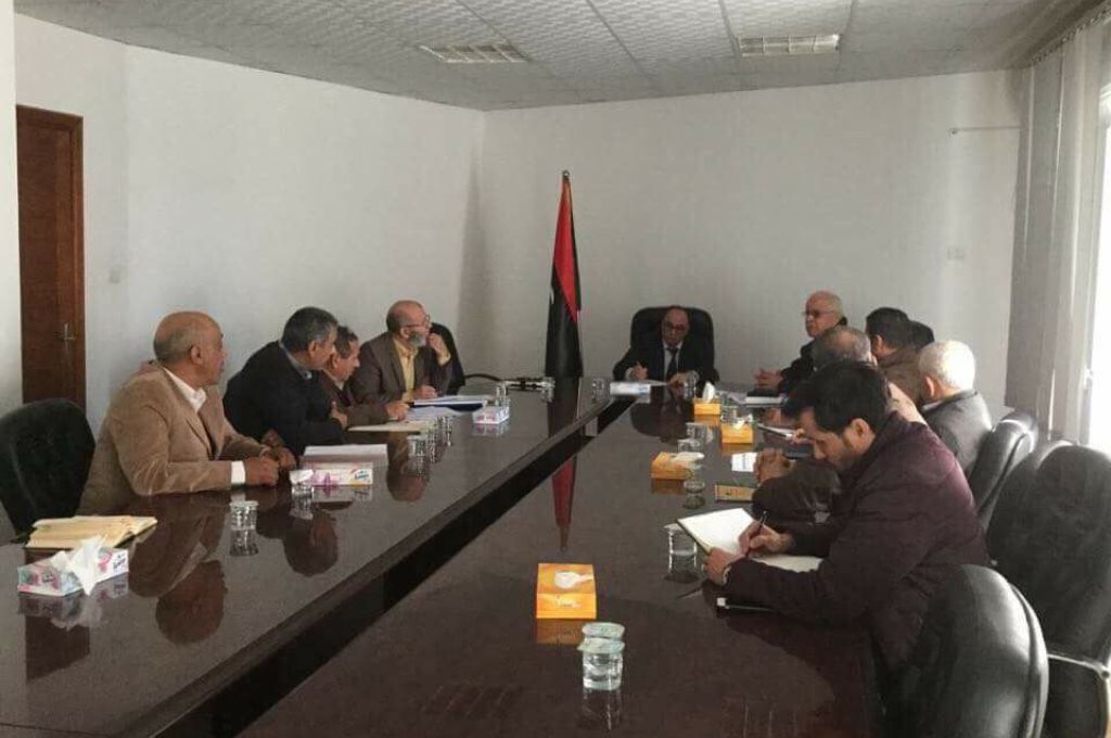 مباشرة توزيع الوقود على المحطات من قبل مستودع مصراته النفطي