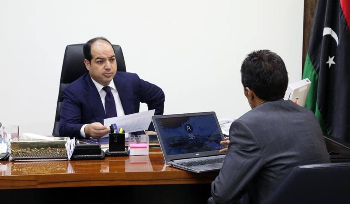 معيتيق يبحث آلية سير العمل في منظومة المرتبات وربطها بمنظومة سوق العمل