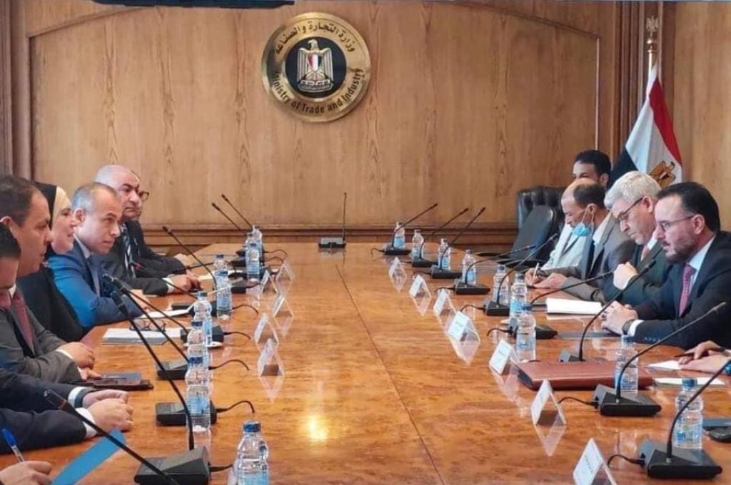 رئيس هيئة الرقابة الإدارية بالبيضاء يجري اجتماعاً بشأن إنجاز التقرير السنوي لعام 2020
