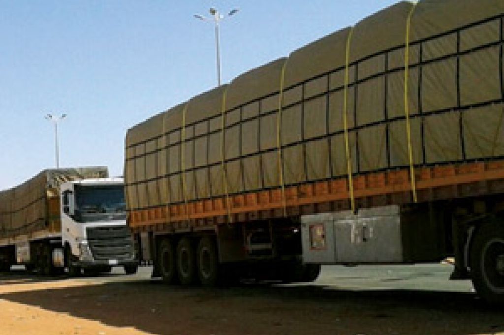 وصول معدات خاصة بمطار معيتيقة