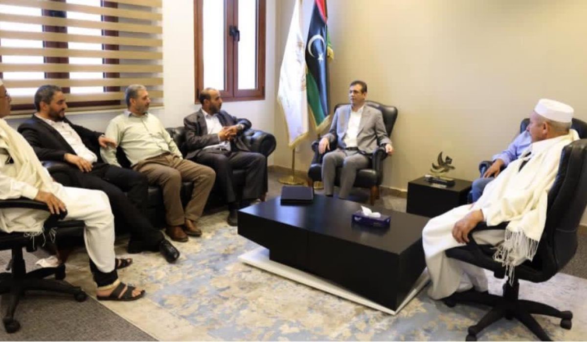 وزير الصحة المُكلّف يلتقي وفداً من بلدية يفرن للتباحث حول مستوى الخدمات الصحية في المدينة
