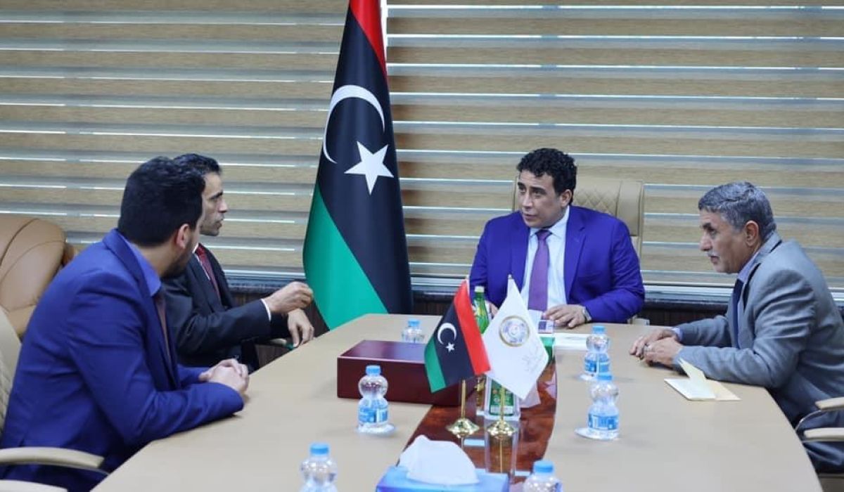 المنفي يلتقي عدداً من مسؤولي المصرف الزراعي لبحث اختصاصاته وآلية العمل به