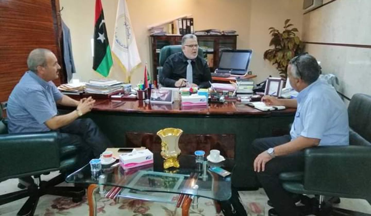 بلدية حي الأندلس ومصلحة أملاك الدولة تجتمعان لمناقشة آلية إزالة المباني ومنح التراخيص