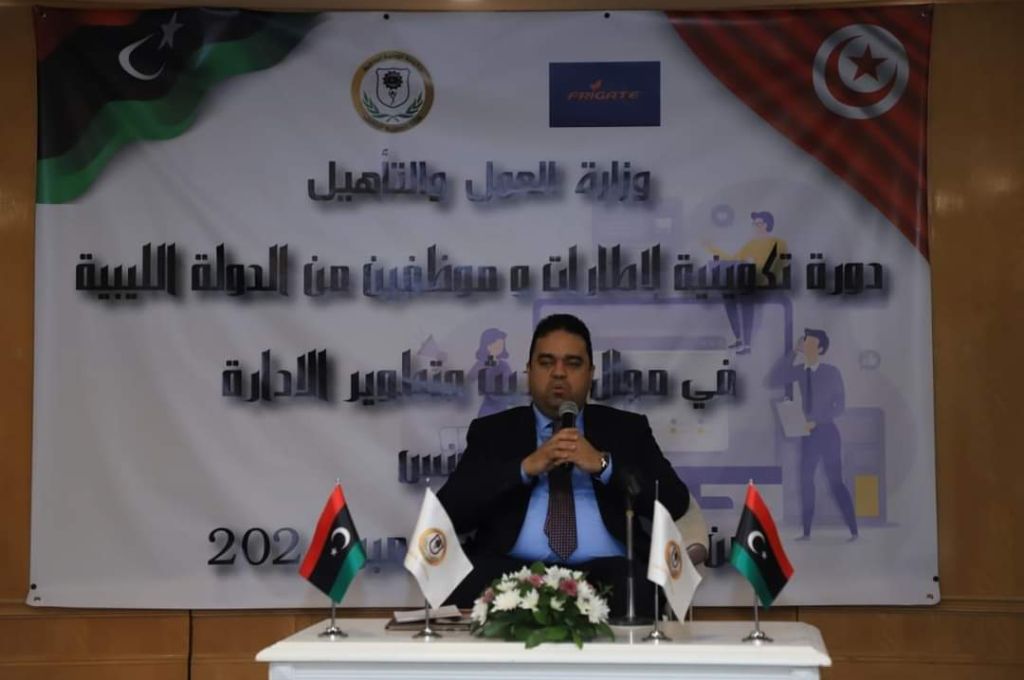 مصرف الوحدة فرع زليتن يعلن جاهزية دفعة من البطاقات جديدة الإصدار والصلاحية