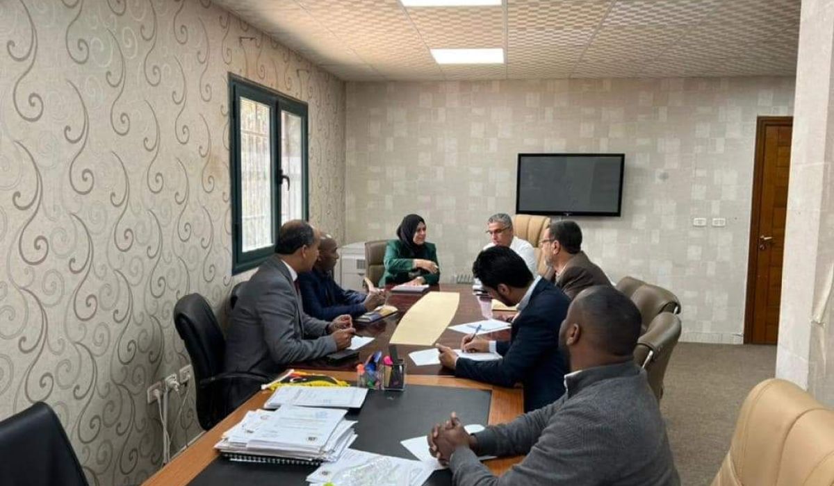 وزارة الصحة تبحث تفعيل المنظومة المختصة بإدارة مخزون الأدوية والمعدات والمستلزمات الطبية مع الشركة المنفذة للمنظومة