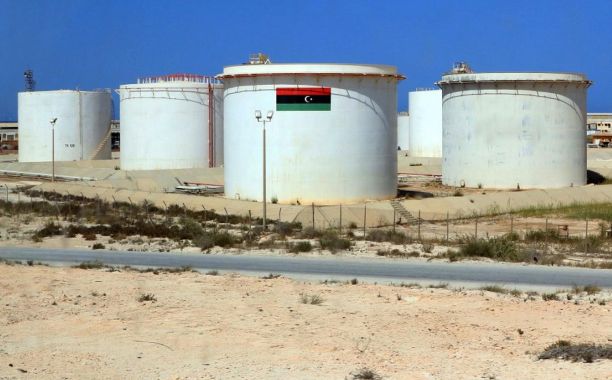 شركة طيران النفط تضم طائرة الى اسطولها