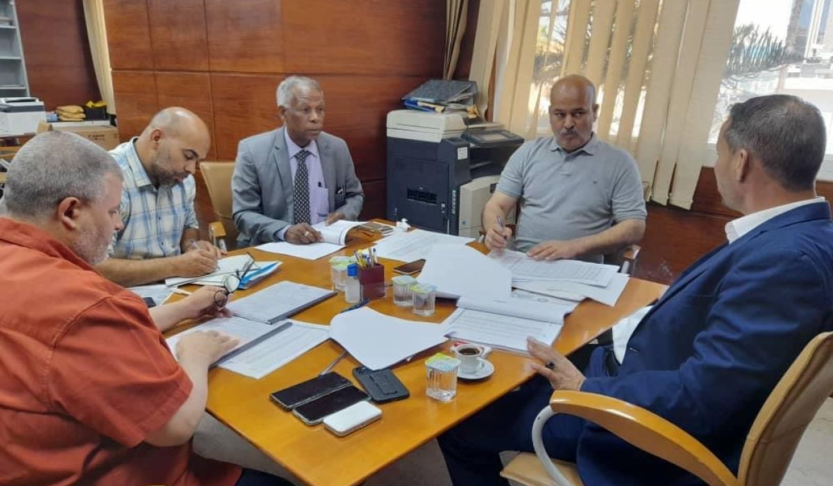 الإسكان والتعمير تبحث استكمال تنفيذ التعويضات بمدينة سرت