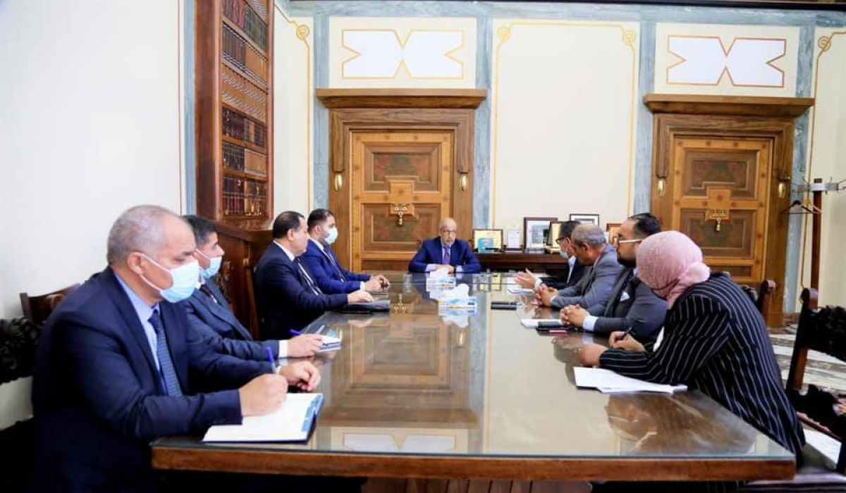الكبير يناقش موضوع الأموال المصادرة من المواطنين الليبيين من قبل السلطات التونسية