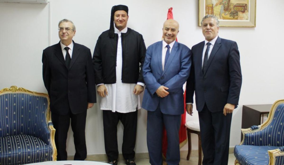 القنصل الليبي بتونس يقدم أوراق اعتماده إلى وزارة الخارجية بعاصمة البلاد