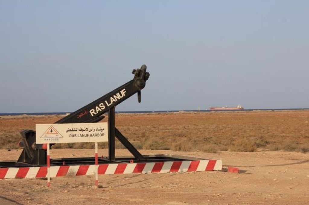 السفير الأمريكي يناقش أوضاع اللاجئين والحرب في ليبيا