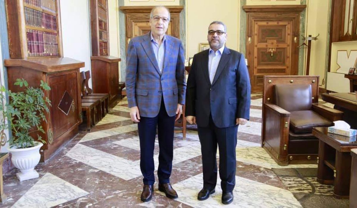 الكبير والمشري يجتمعان لاستعراض ما يمكن إنجازه لمواجهة الأوضاع الراهنة