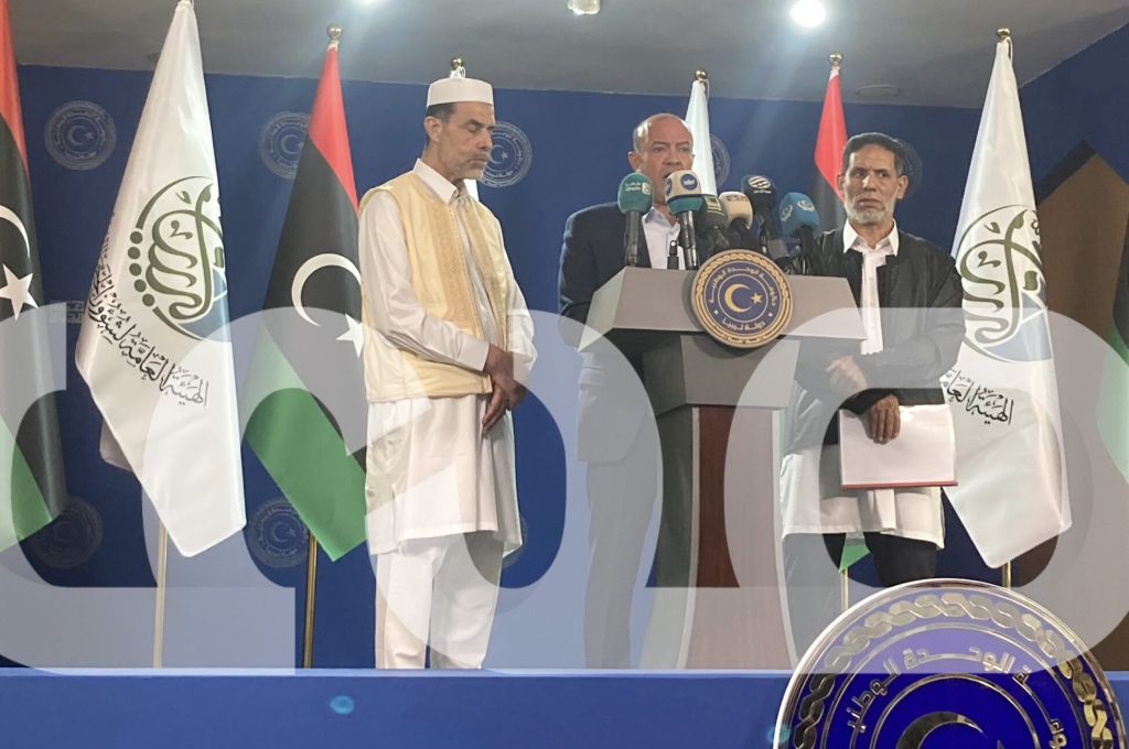 "ابوزهوة" يناقش تحسين مستوى شبكة الكهرباء