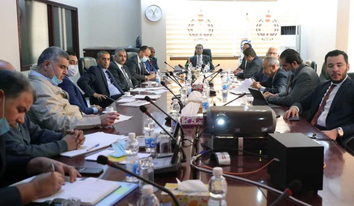 وزير النفط والغاز يبحث سير التعاون بين الجانب الليبي والجانب الروسي
