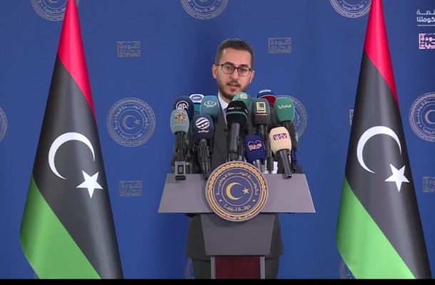 تعبئة نموذج إقرار الذمة المالية من قبل مستشار بالمجلس الوطني للتطوير الاقتصادي