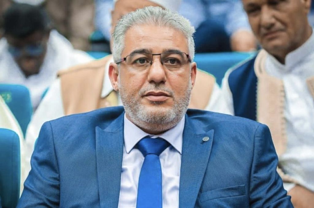 "القطراني" يؤكد على ضرورة متابعة ملف بلدية سلوق والمشاريع المتوقفة بالمنطقة