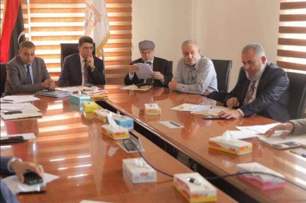 الشحاتي يعلق على بيان المصرف المركزي بشأن الإيراد والإنفاق .. وماهية الإيرادات النفطية