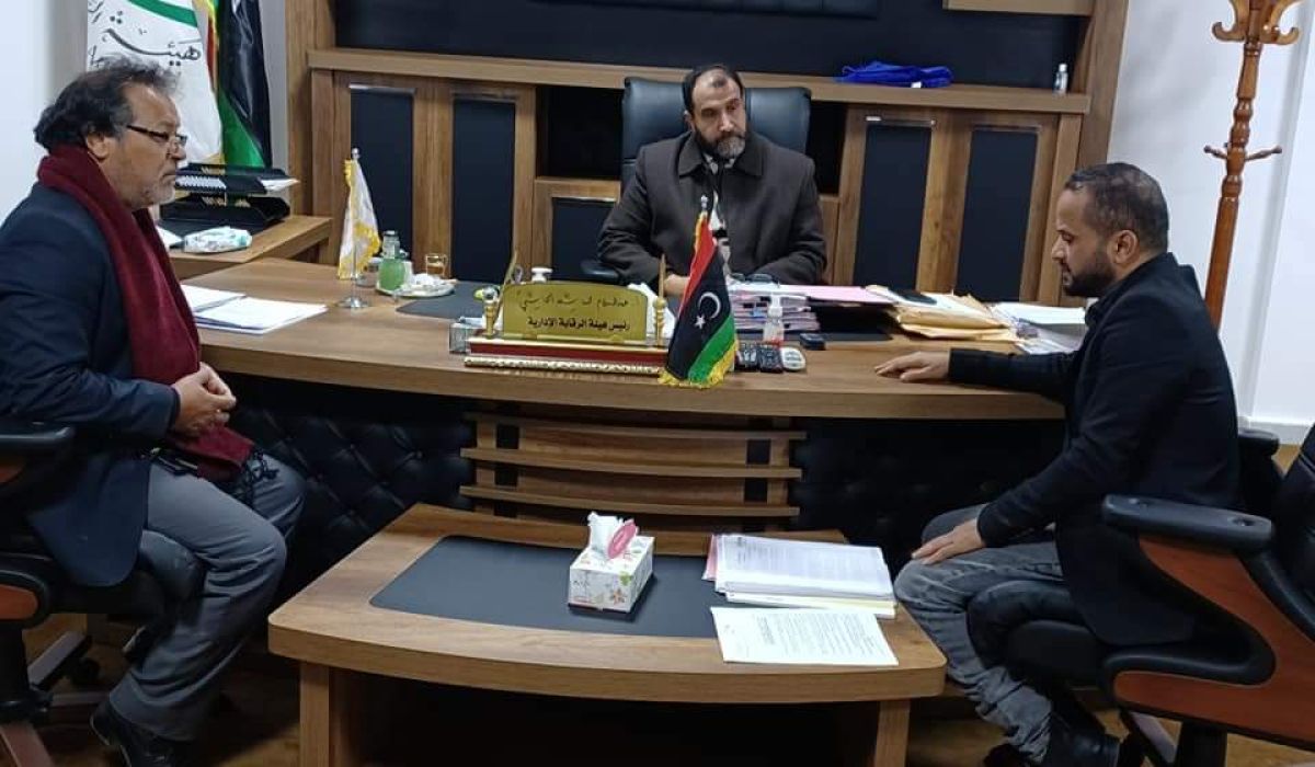 "الحاسي" يؤكد على اتخاذ الإجراءات القانونية التي تكفل حقوق العاملين بالشركة الليبية للأسمدة(البريقة)
