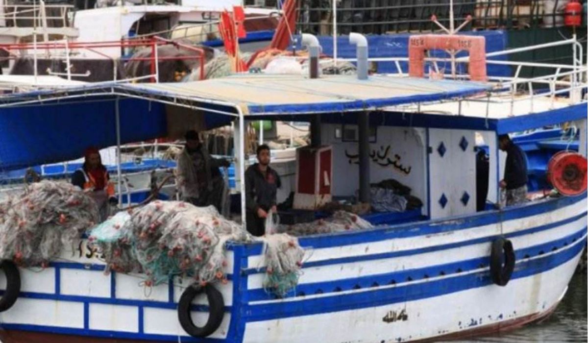 أفريكا بوست: دوريات خفر السواحل الليبي لمراقبة تهريب النفط تعتقل ستة تونسيين