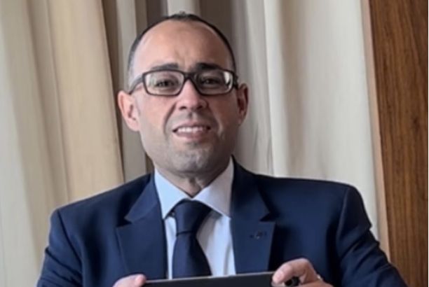 في لقاء خاص مع اللموشي يقول: وزارة الاقتصاد تخبط القرارات ..الحويج يصدر قرارين يلغي بهما خطوات مركز المعلومات والتوثيق في رقمنة القطاع ويرسخ بهما سطوة الفساد في السجل التجاري