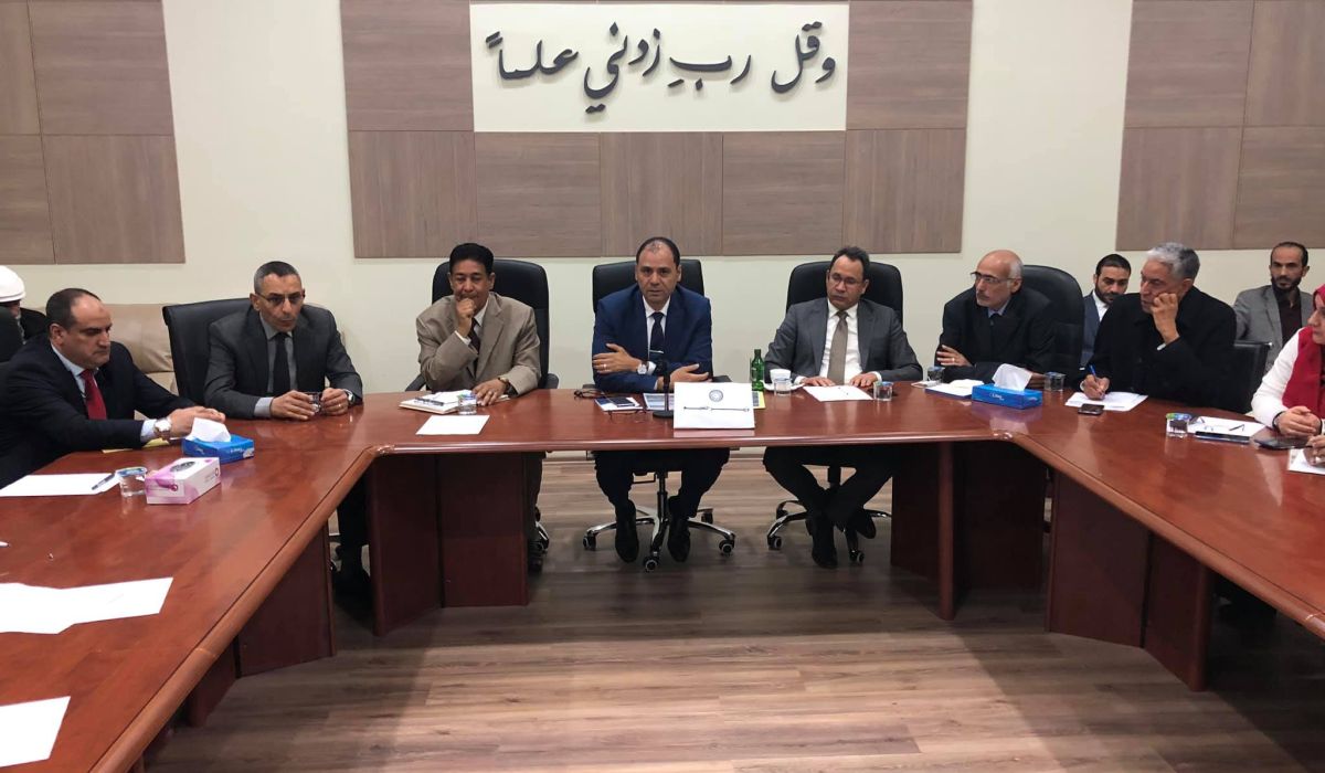 عبد الجليل يؤكد أن الموقوفين من المدراء والمراقبين لم يوقفوا بسبب شبهات فساد كما يروج له