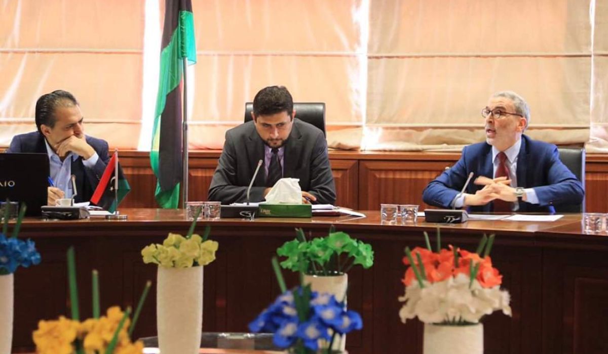 وزارة المالية والمؤسسة الوطنية للنفط تبحثان تأثير أسعار النفط على الإنفاق العام