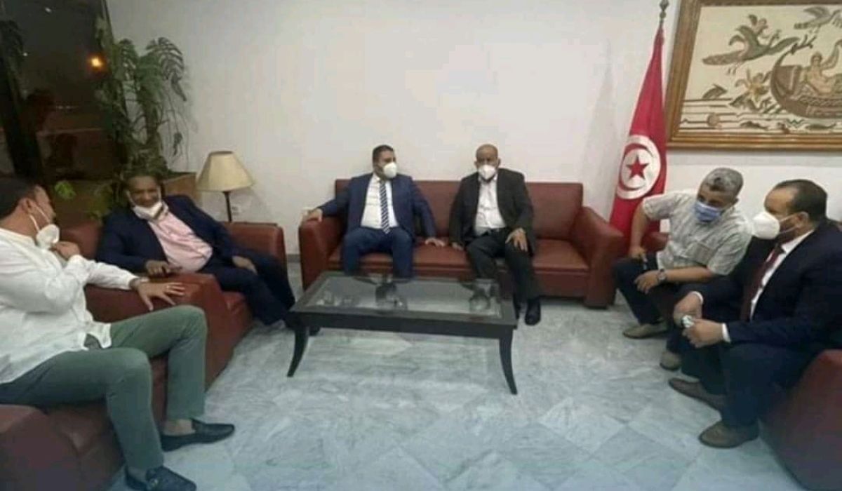 وفد من حكومة الوحدة الوطنية يقوم بزيارة لدولة تونس