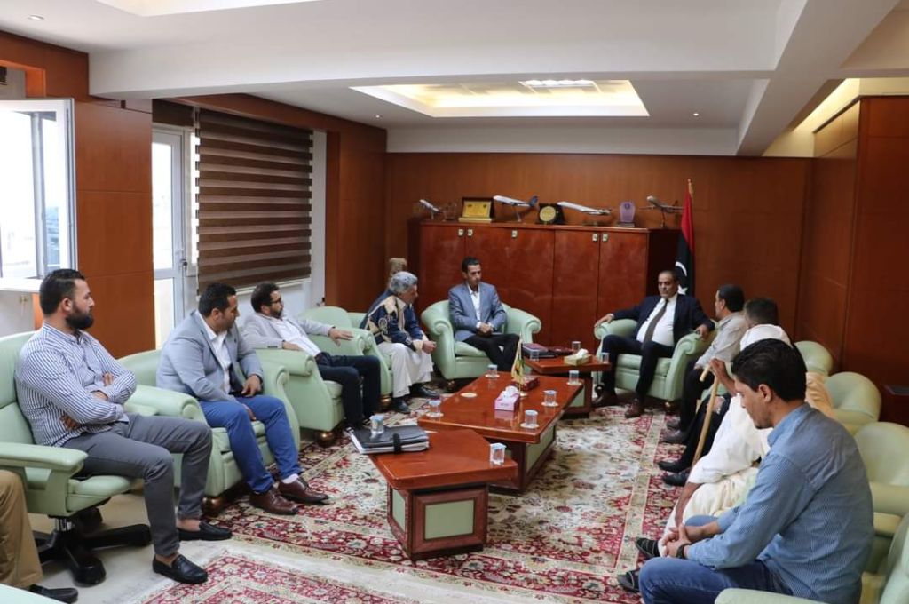 مدير عام الشركة الليبية للخدمات الأرضية يزور محطة مطار الأبرق