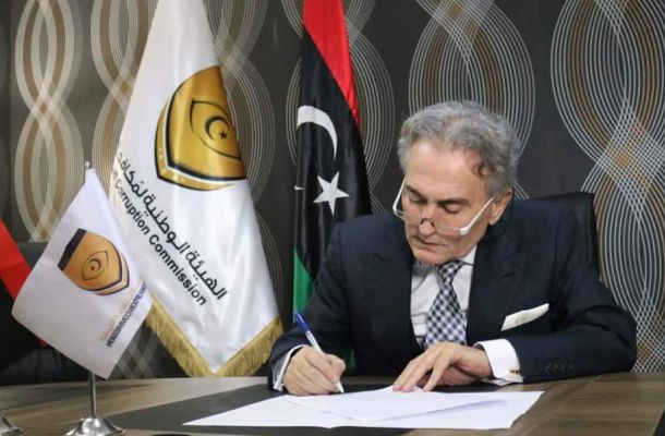 بالقوائم .. جامعة الزيتونة تعلن استلامها حوالة مرتبات شهر أكتوبر مع الإفراجات والتسويات