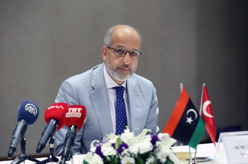 "أبوسنينة": تداعيات تدني أسعار النفط الخام لتلامس هامش 70 دولار للبرميل لأول مرة منذ عام 2021