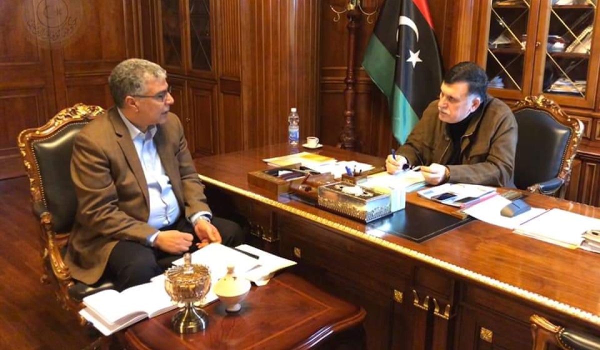 اجتماعٌ لمناقشة كيفية تشغيل محطة أوباري الغازية للكهرباء إثر إقفال حقل الشرارة