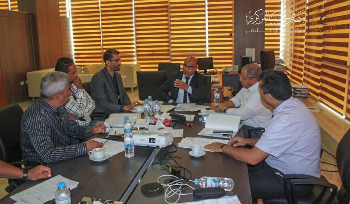 مركزي البيضاء يناقش الضوابط الخاصة بالانتشار المصرفي