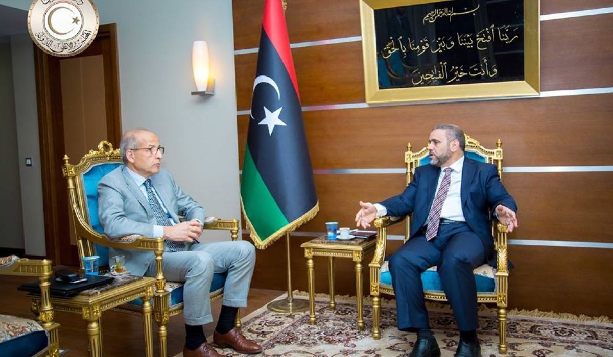 المشري يلتقي الكبير لمناقشة الإصلاحات الاقتصادية المقترحة