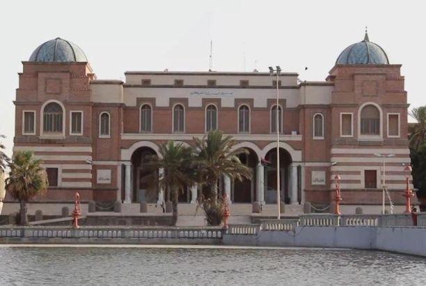 "الشاوش" يبحث مع مصرف اليقين آلية العمل والخدمات التي سيقدمها المصرف للمستثمرين