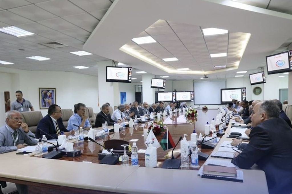 خاص.. مراسلة تفيد بإحالة المرتبات مع احتساب 67٪ الخاصة بموظفي قطاع النفط