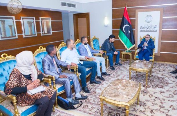 بعثة الاتحاد الأوروبي تدعو لمساءلة من يغلق المنشآت النفطية ويعطل توزيع المياه