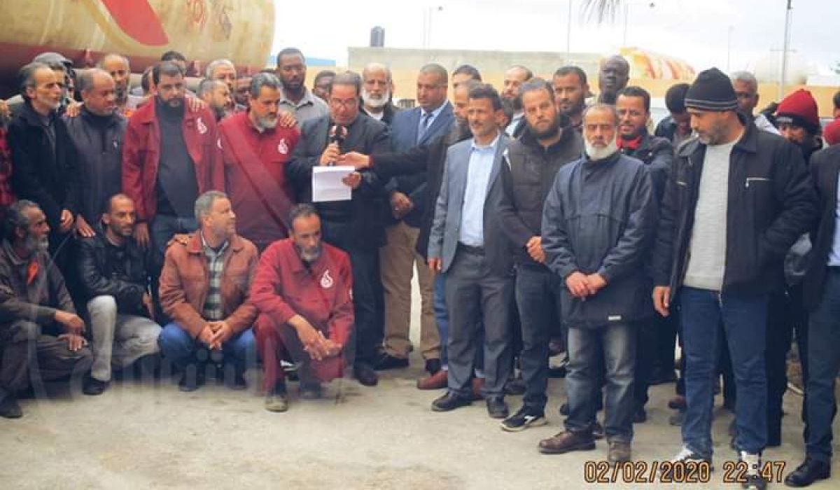 لهذه الأسباب قام موظفو شركة الشرارة "المنطقة الشرقية" بوقفة احتجاجية