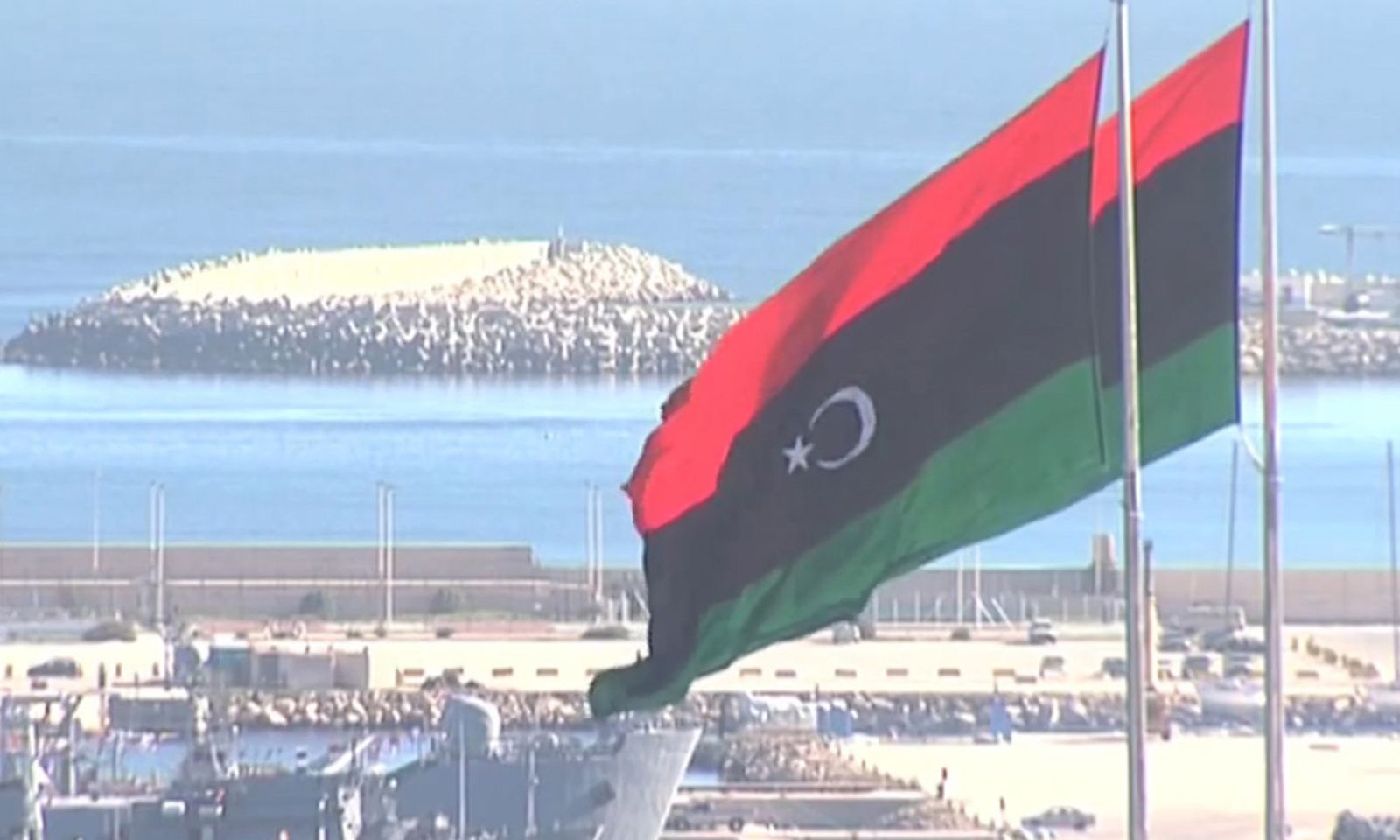 خبير نفطي يكتب: الاقتصاد الليبي بين الإصلاح والإنقاذ وضياعه في دهاليز الألاعيب السياسية