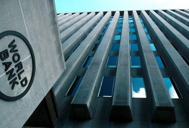 خبير اقتصادي يكتب: "الاقتصاد الليبي بين عبث التخفيض وشرك الاقتراض"