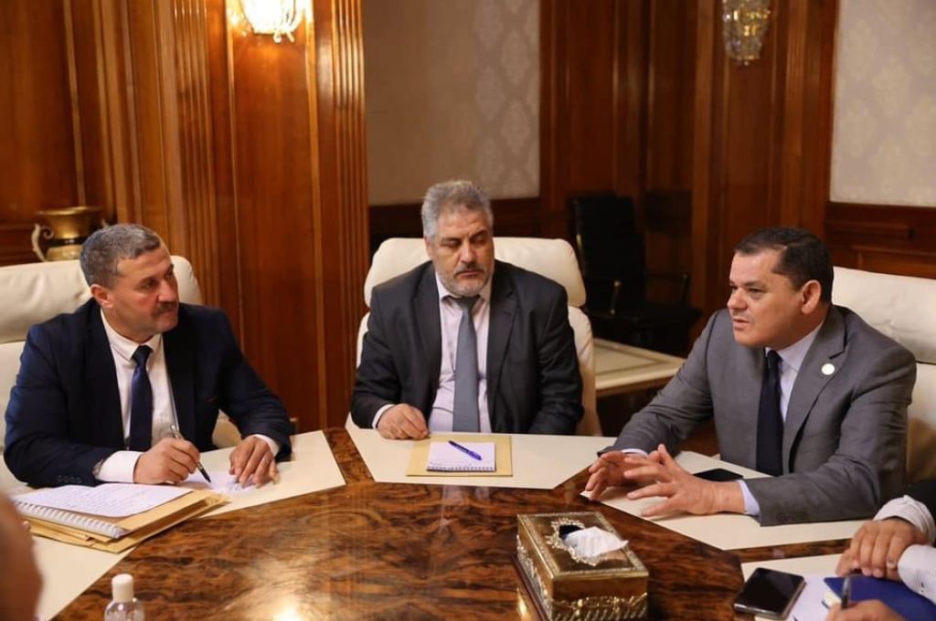 صنع الله " يتابع إسهامات المؤسسة في صيانة المباني التاريخية مع عميد بلدية طرابلس المركز